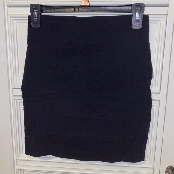 Black Pencil Skirt - Picture 4 of 4